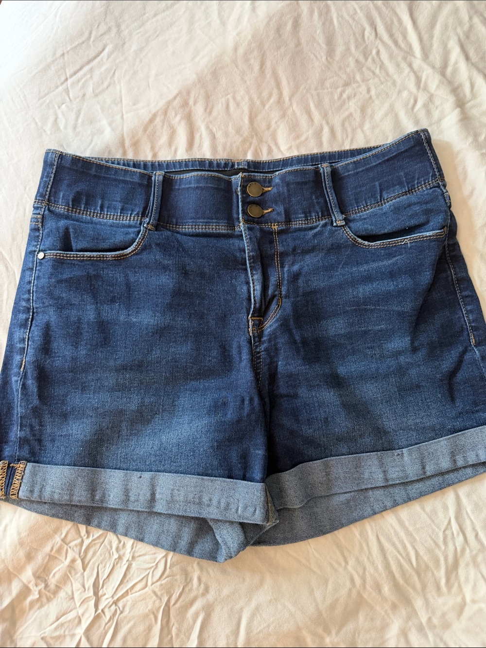 Apt. 9 Indigo Rolled Cuff Denim Shorts